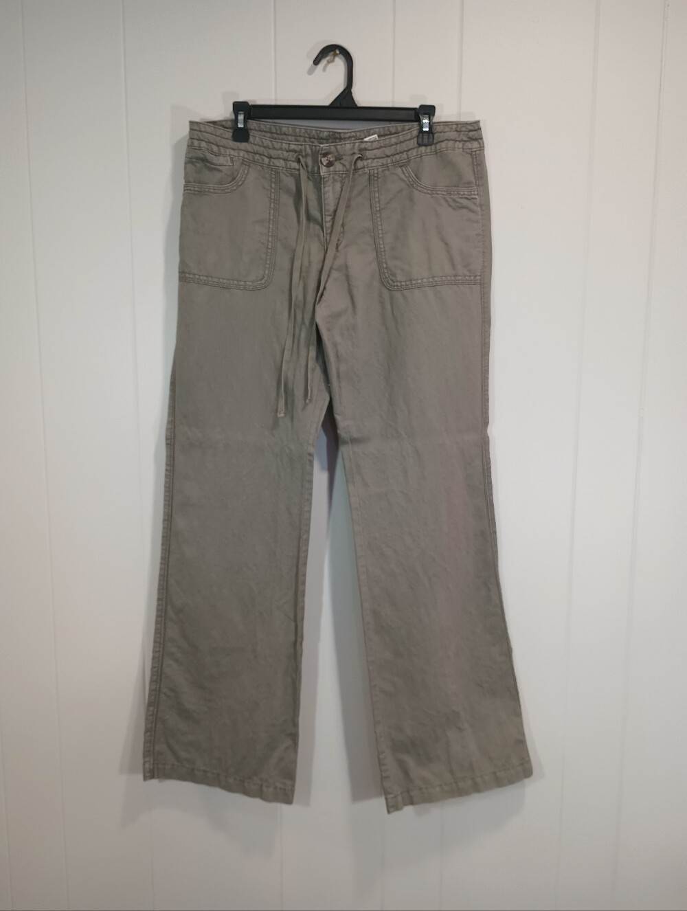 American Eagle Outfitters Olive Drawstring Chinos